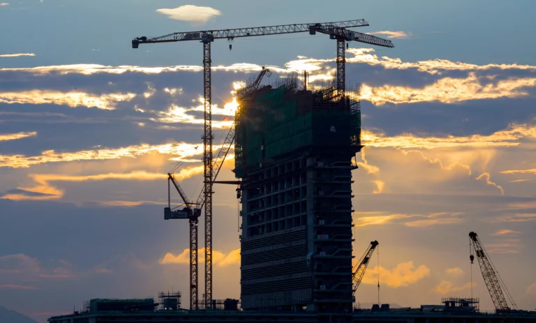 Bild på en byggarbetsplats som symboliserar byggstädning på MIAB.